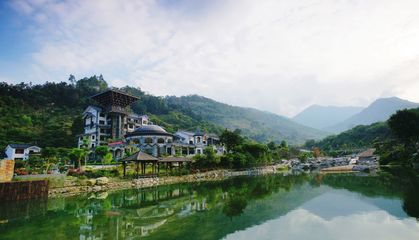 新兴天露山旅游度假区