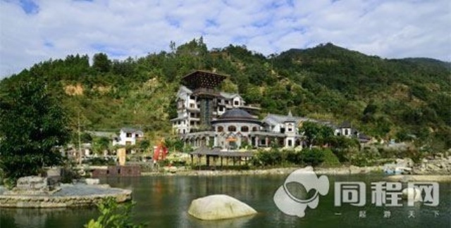 新兴天露山旅游度假区
