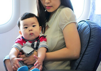 坐飞机能带婴儿吗