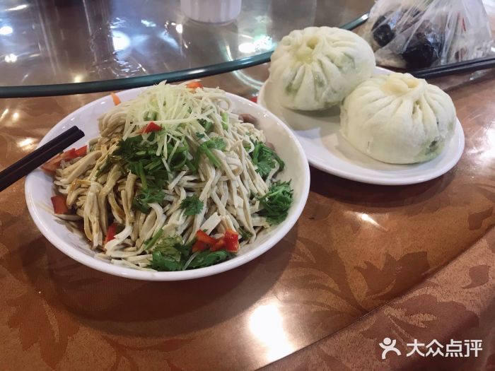 附近的早茶店
