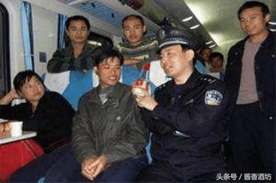 火车上可不可以带酒