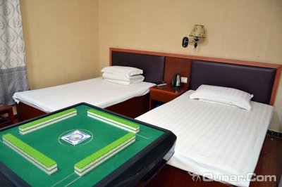 仙桃职院对面罗湖宾馆