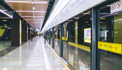 深圳东站怎么坐地铁