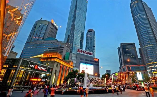 新街口附近有什么好玩的