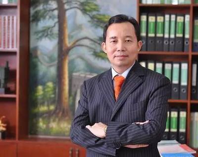 维也纳酒店董事长