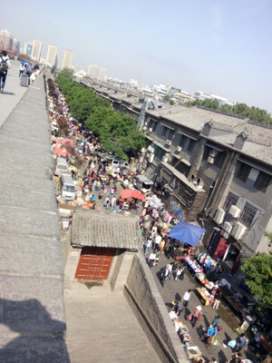 西安九月份热不热