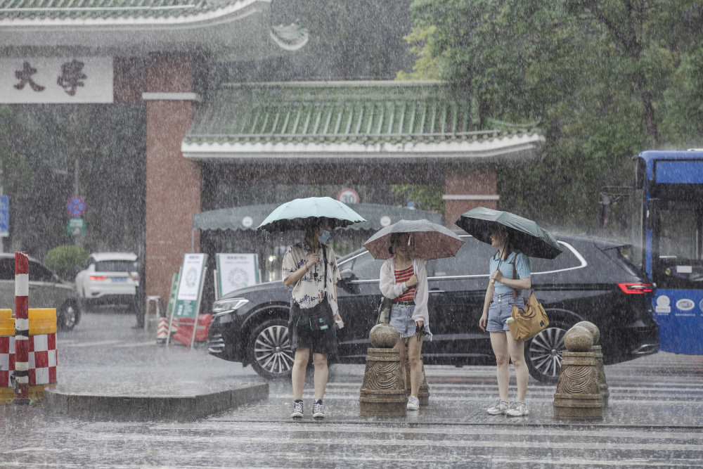 广州雷阵雨一般下多久
