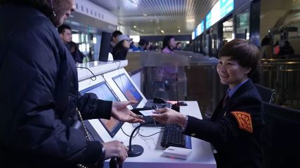 高铁站早上几点开门