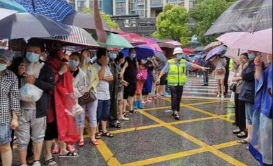 西安九月份热不热