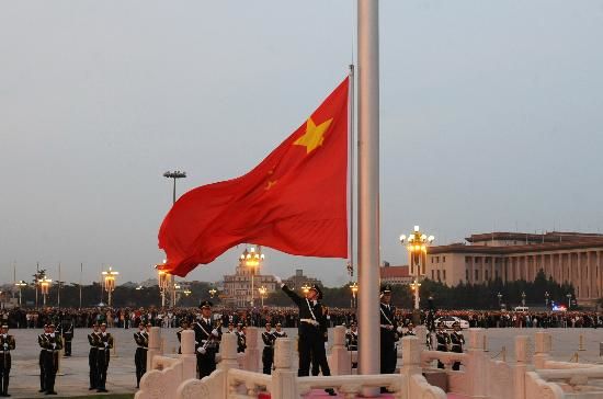 天安门升国旗是几点