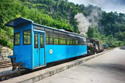 峨眉山火车