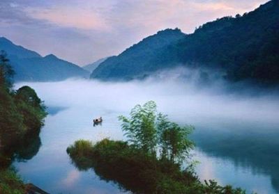 广西的十万大山在哪里