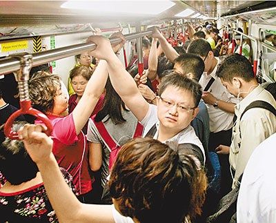 拥挤的地铁