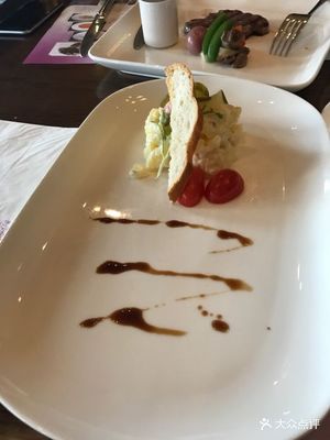 上海自然博物馆附近美食