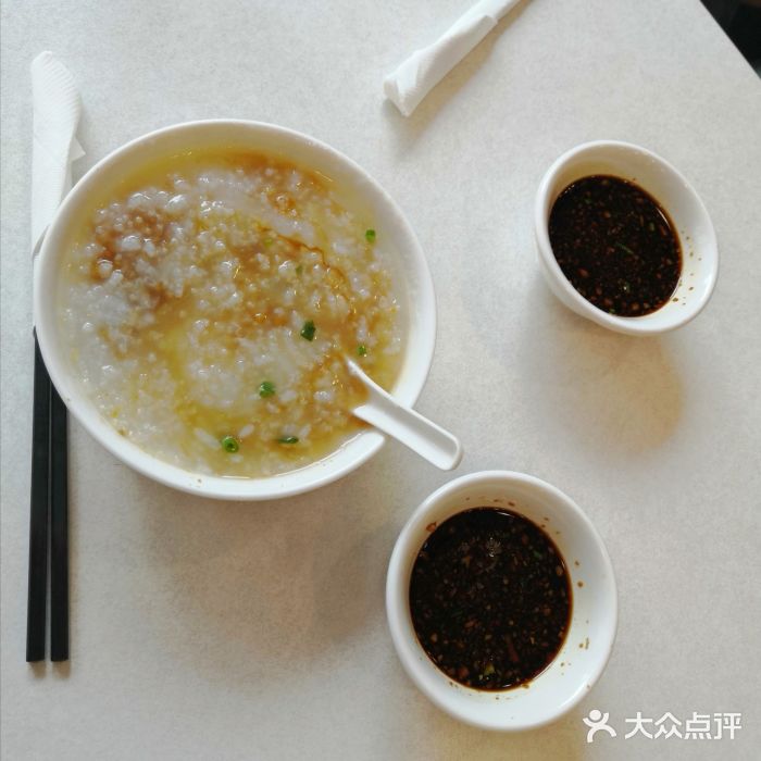 上海自然博物馆附近美食