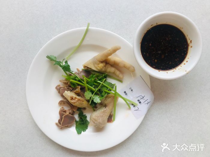 上海自然博物馆附近美食