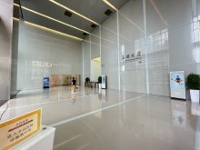 青岛万象城地铁口