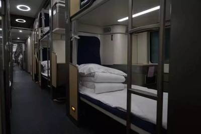火车卧铺有没有充电的地方