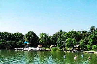 玄武湖公园旅游
