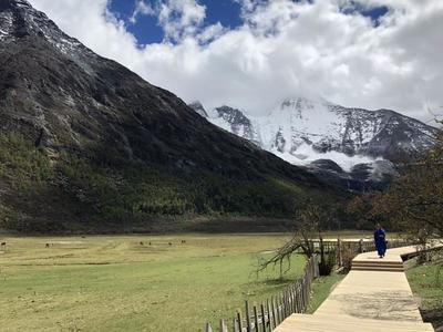 成都到稻城亚丁旅游团