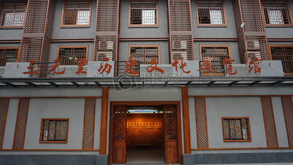 广州三元里皮具批发城