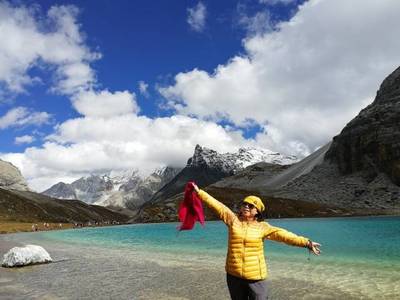 成都到稻城亚丁旅游团