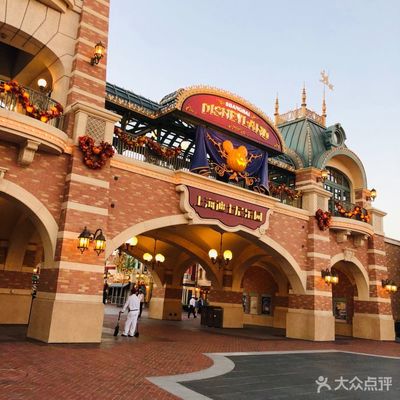 上海迪士尼附近的商场