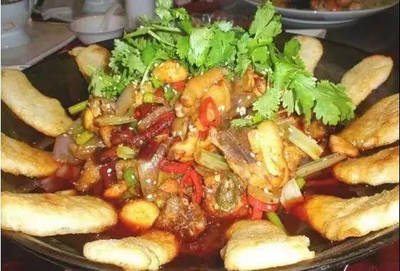 地锅鸡是哪里的菜