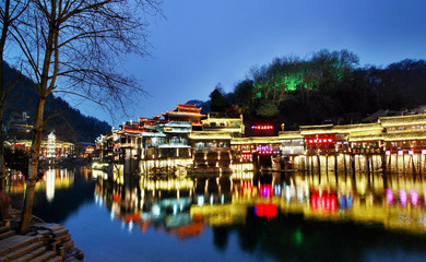 凤凰旅游攻略