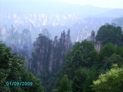 张家界本地旅游团