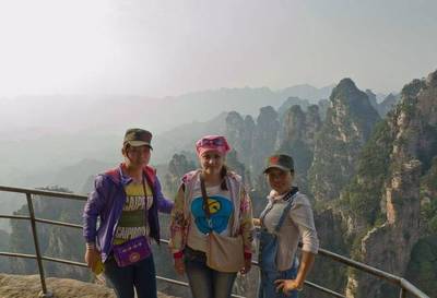 张家界本地旅游团