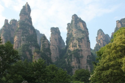 张家界本地旅游团