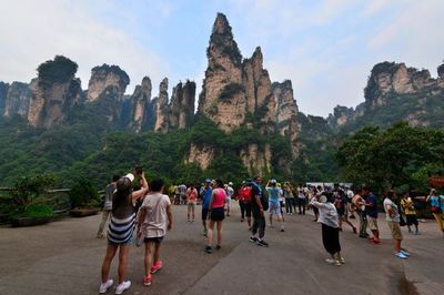 张家界本地旅游团