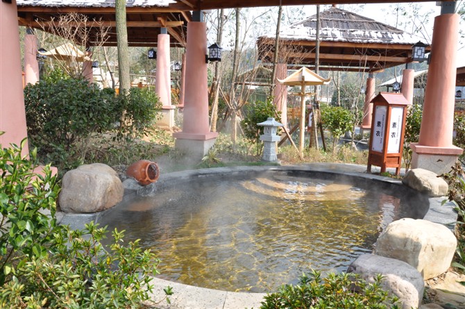 灰汤华天城温泉酒店