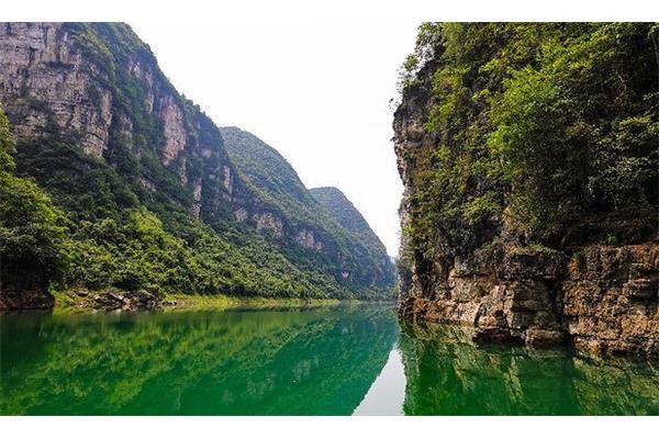 贵州十二背后旅游风景区