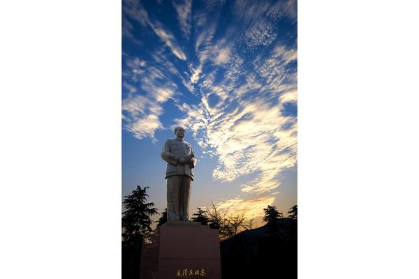 红太阳升起的地方