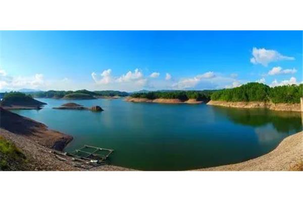 文成天顶湖旅游攻略