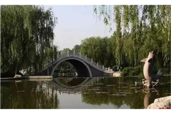 泰安东湖公园